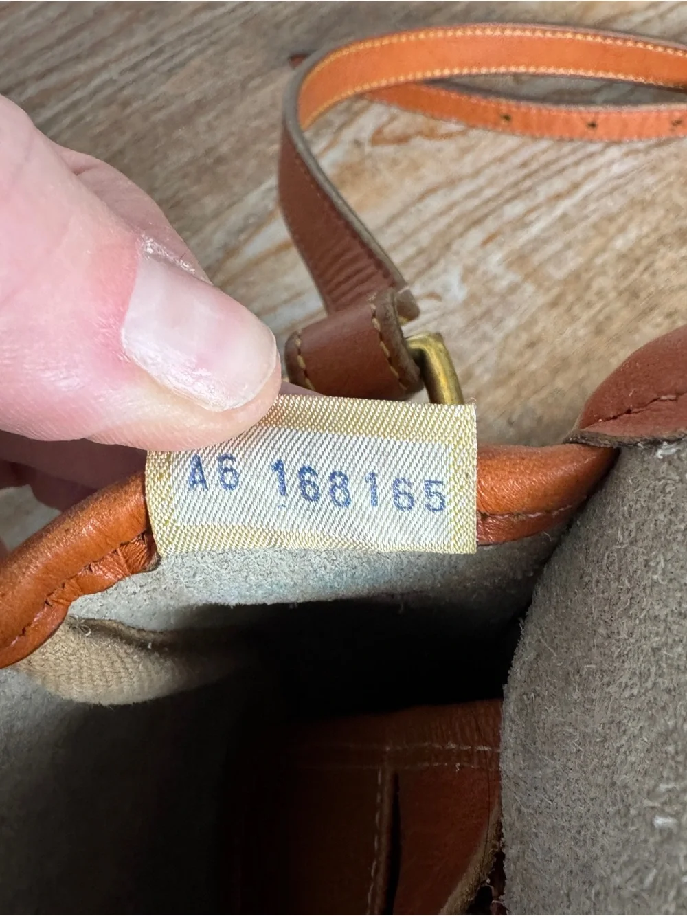 Vintage Dooney & Bourke AWL Equestrian Crossbody Natural Cream British Tan Brass